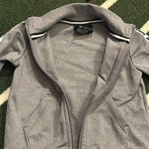 Nike two-piece tracksuit size 12 months - Picture 4 of 4